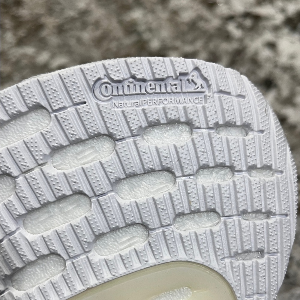 Adidas Ultraboost 5X White Women’s Size 5.5 - Picture 12 of 13